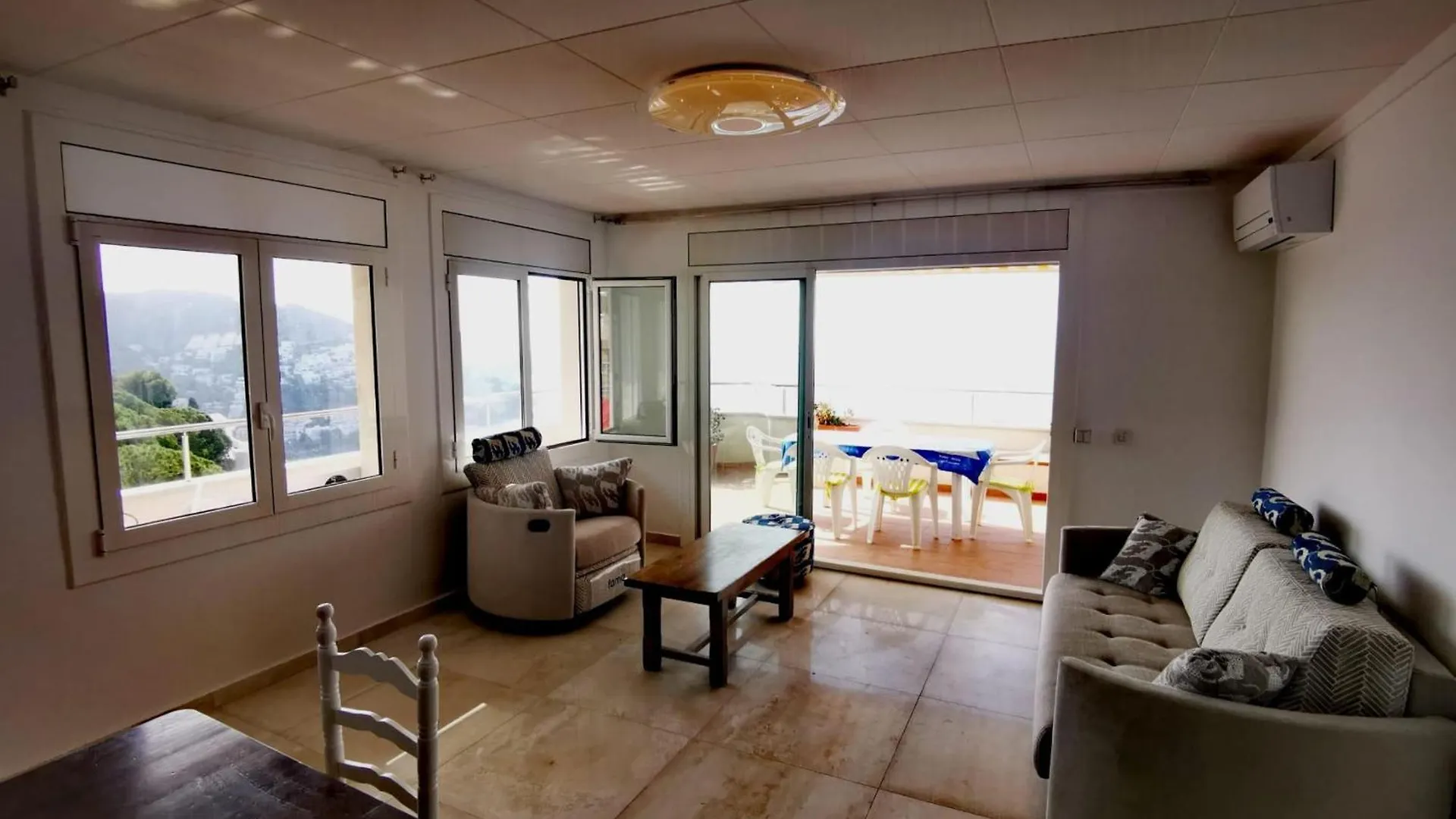 Joan Margarit 2-B -Vista Excepcional Del Mediterraneo Con Piscina Comunitaria. - Es-228-159 Roses 0*,